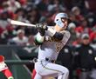 ８回、右前タイムリーを放つ前川（撮影・市尻達拡）