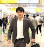 　ホームへ向かう森下（撮影・田中太一）