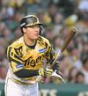 　４回、同点２点打を放つ大山（撮影・西田忠信）