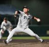 ６回から２番手で登板する桐敷（撮影・西田忠信）
