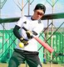 　打撃練習をする近本（撮影・田中政行）