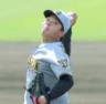 先発して２回を無失点に抑えた村上