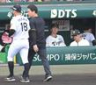２回途中で伊原（１８）を交代させる藤川監督（撮影・飯室逸平）