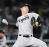 　９回、巨人打線を無失点に抑える津田（撮影・田中太一）