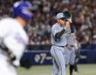 ４回、土田（左）にソロを浴びた早川（撮影・西田忠信）