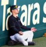 　練習中、目を閉じリラックスした表情を見せる佐藤輝（撮影・山口登）