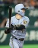 ４回、右前へ適時打を放つ中野（撮影・伊藤笙子）