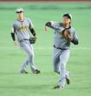 １回、吉川の一ゴロで本塁に送球する一塁手の大山（撮影・伊藤笙子）