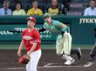 　２回、中前打を放つ佐藤輝（撮影・立川洋一郎）