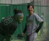 ドリス（左）のキャッチボールを笑顔で見る藤川監督（撮影・西田忠信）