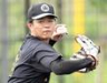 　ノックを受け送球する高橋（撮影・田中太一）