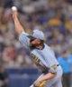９回から登板するドリス（撮影・西田忠信）