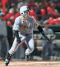 ７回、右前打を放つ中野（撮影・北村雅宏）