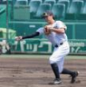 シートノックで三塁の守備に就き送球する立石（撮影・立川洋一郎）