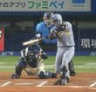 ６回、左前打を放つ大山（撮影・金田祐二）