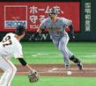 ３回、ショート内野安打の前川（撮影・金田祐二）