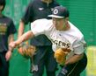 　キャッチボールする石井（撮影・立川洋一郎）