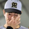 　プロ初勝利を挙げた下村は涙を見せる（撮影・田中太一）