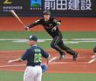 １回、右前打を放つ近本（撮影・飯室逸平）