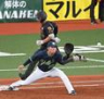 　２回、併殺打に倒れる谷端（撮影・飯室逸平）