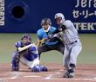 ９回、左前打を放つ森下（撮影・立川洋一郎）