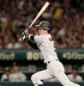 　３回、センターゴロで先制点を挙げる近本（撮影・田中太一）