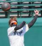 トレーニングする西勇（撮影・西田忠信）