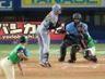 ３回、山野から死球を受ける元山（撮影・金田祐二）