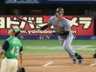 １回、右犠飛を放つ前川（撮影・金田祐二）