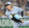 巨人打線を相手に力投する村上（撮影・西岡正）