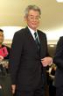 オーナー会議を終えて引き揚げる阪神・秦雅夫オーナー（撮影・西岡正）