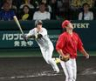 ４回、左前打を放つ近本（撮影・山口登）