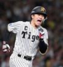 　６回、左前打を放ち声を上げる坂本（撮影・西田忠信）
