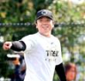 　明るい表情で練習する村上（撮影・西田忠信）