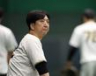 練習を見る藤川監督（撮影・西田忠信）