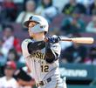 　３回、同点ソロを放つ坂本（撮影・西田忠信）