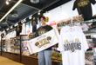 優勝記念グッズが並ぶタイガースチームショップアルプス（撮影・立川洋一郎）