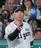 ６回、代打に木浪を送る藤川監督（撮影・西田忠信）