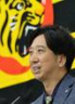 会見する藤川監督（撮影・田中太一）