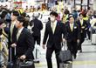 　高知入りした立石（中央）ら阪神ナイン（撮影・田中太一）